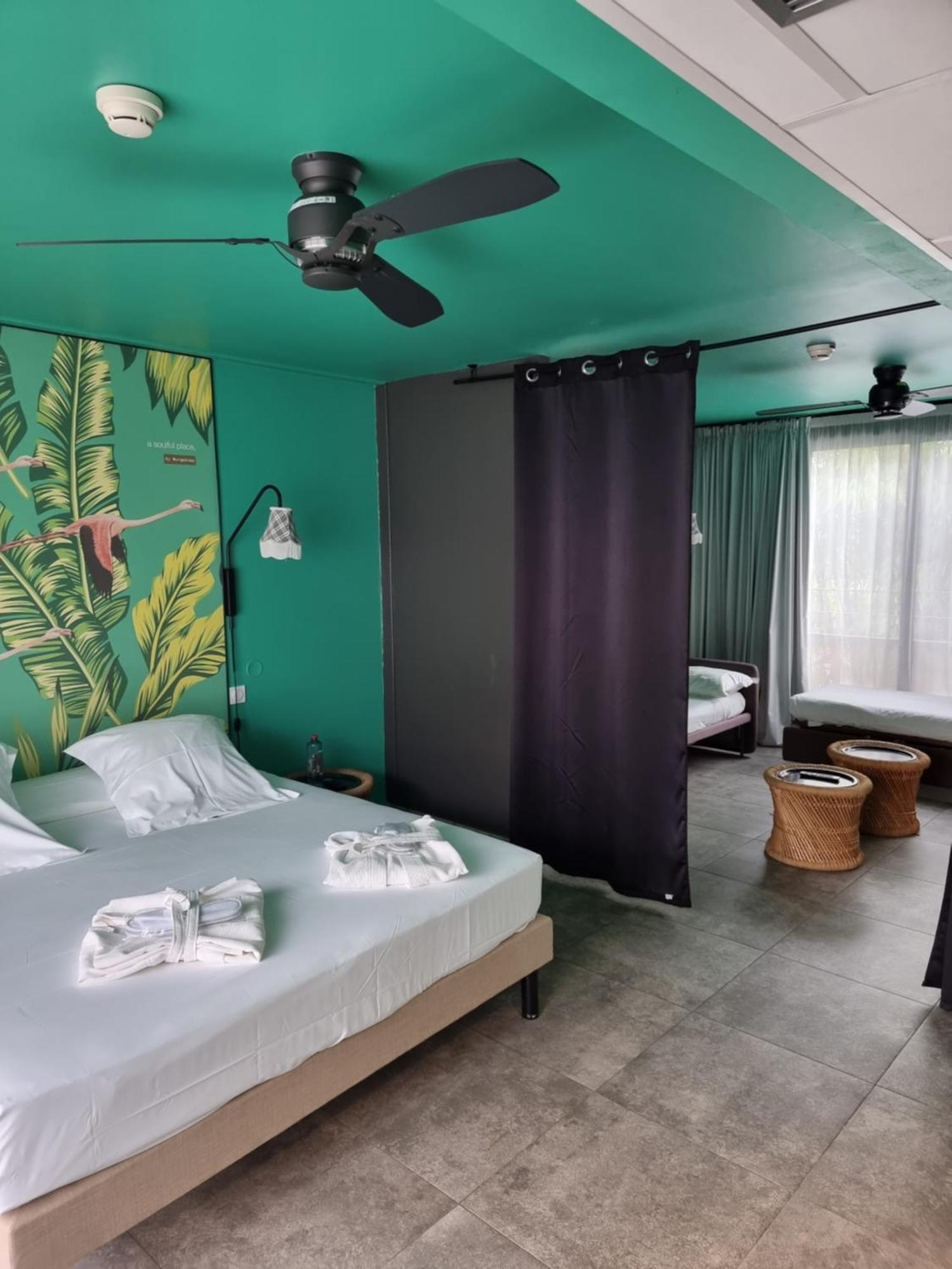 Dina Morgabine Saint Gilles Hotel Kültér fotó